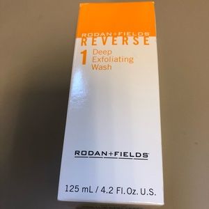 Rodan + Fields Reverse Deep Exfoliating Wash